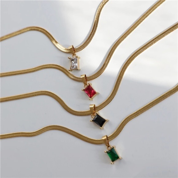 High End Polished Solitaire Necklace Waterproof - Picture 1 of 15